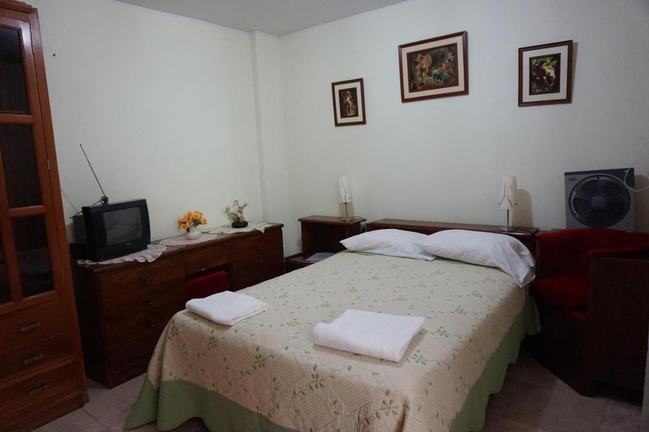 Hostal Camiluz Nazca Bagian luar foto