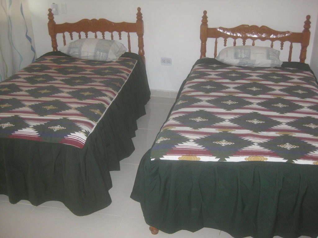 Hostal Camiluz Nazca Ruang foto